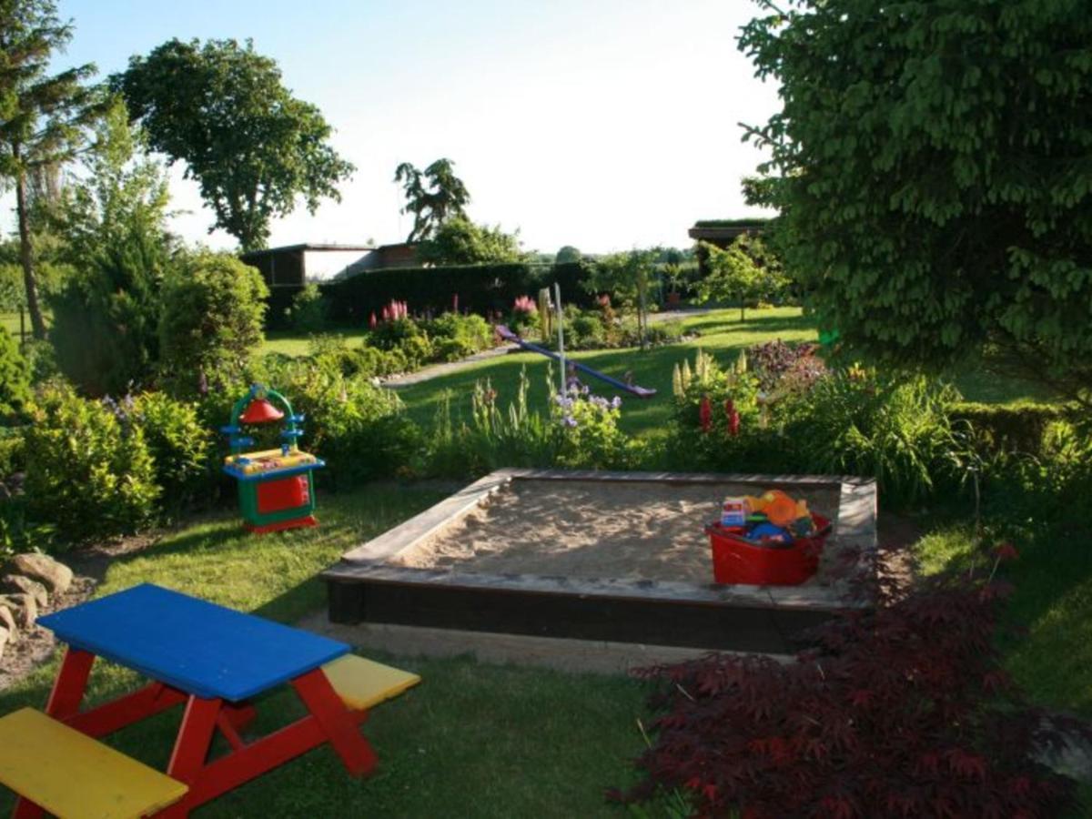 Apartment In Robertsdorf With Garden, Terrace, Barbecue Blowatz Camera foto